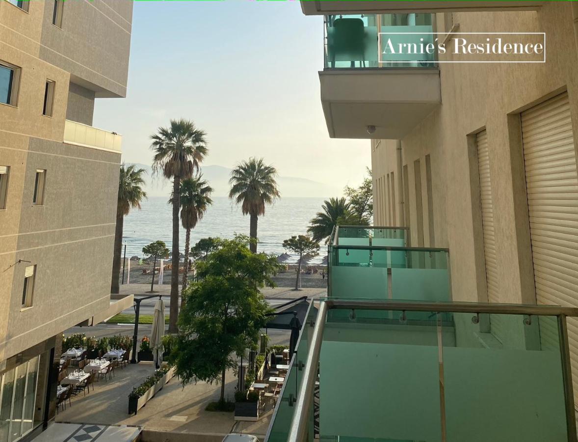 Arnie's - Seaside Promenade * Wlora